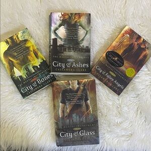 The Mortal Instruments Book Series Collection by Cassandra Clare